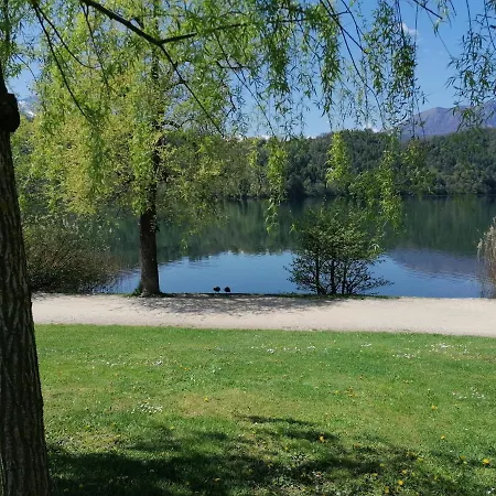 Ca' Dei Cigni Διαμέρισμα Calceranica al Lago